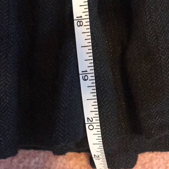 Comptoir does Cottonnier Black Wrap Skirt & Silver thread with fabric crinkle. - Picture 8 of 10